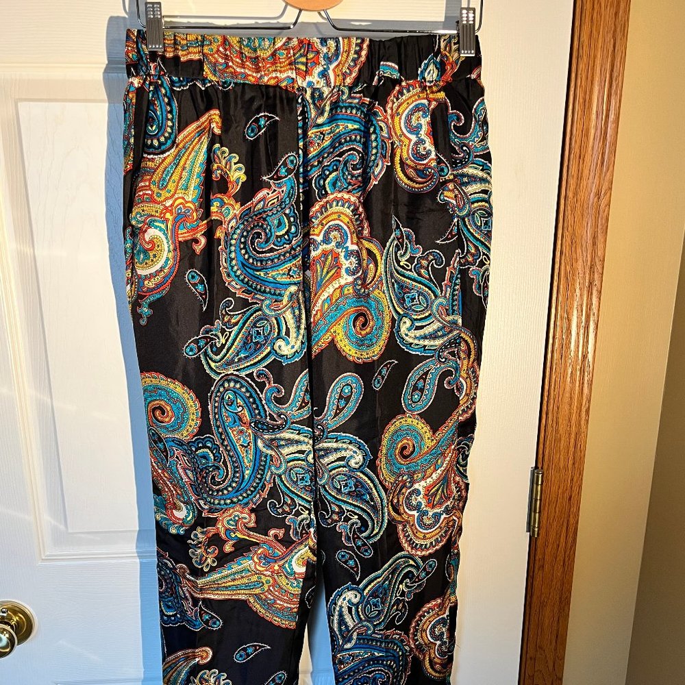 Paisley pajama-style silk pant size 6.